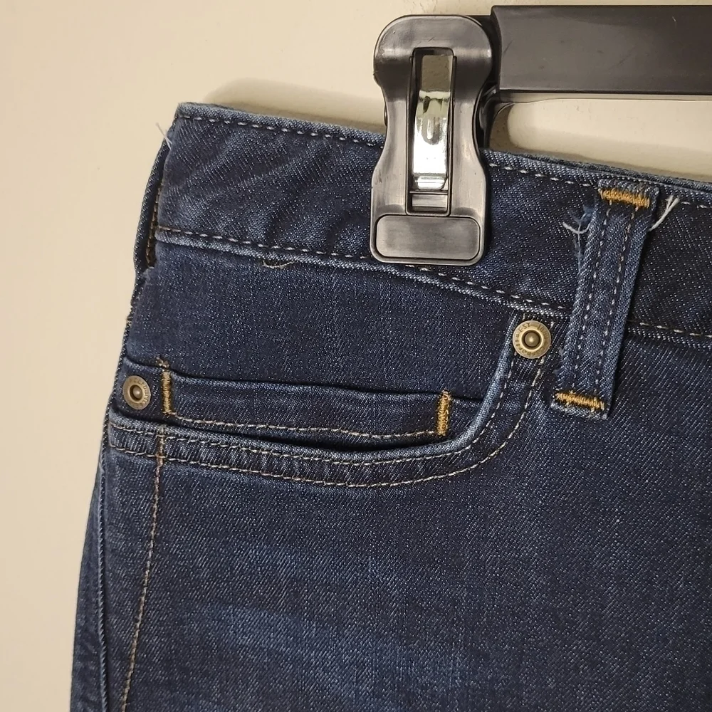 Carhartt Women's Slim Fit Skinny Jean Shorts - Size (10) - Excellent Condition